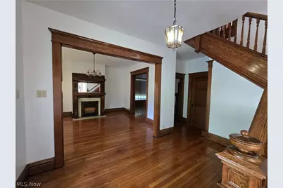 407 Williams Avenue, Williamstown, WV 26187 - Photo 2