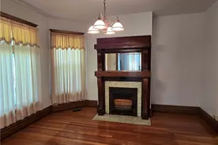 407 Williams Ave, Williamstown, WV 26187 - Photo 4