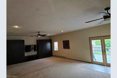 407 Williams Avenue, Williamstown, WV 26187 - Photo 16