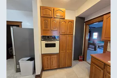 407 Williams Avenue, Williamstown, WV 26187 - Photo 14