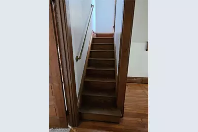 407 Williams Avenue, Williamstown, WV 26187 - Photo 6