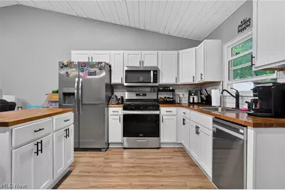 628 Park Oval, Madison, OH 44057 - Photo 10