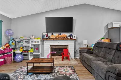 628 Park Oval, Madison, OH 44057 - Photo 8