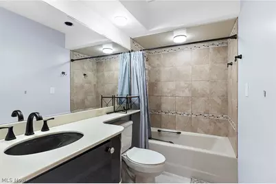 1338 Fox Run Drive, Youngstown, OH 44512 - Photo 8