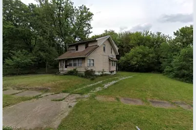 957 Bank Street, Akron, OH 44305 - Photo 1