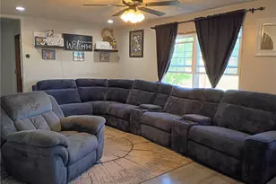 3801 Beck Ave, Louisville, OH 44641 - Photo 8