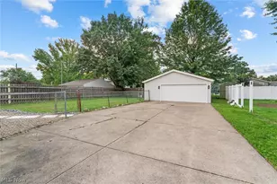 7479 Goldenrod Dr, Mentor on the Lake, OH 44060 - Photo 32