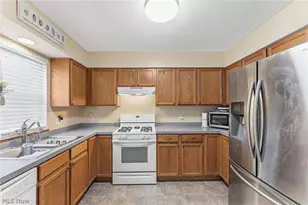5401 Pebble Creek Ln, Perry, OH 44077 - Photo 10