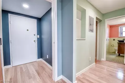 13800 Shaker Boulevard #1102, Loveland, OH 44120 - Photo 2