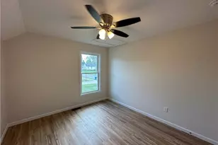 90 Center St, Struthers, OH 44471 - Photo 16