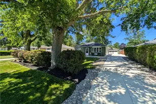 4762 Homewood Dr, Mentor, OH 44060 - Photo 8