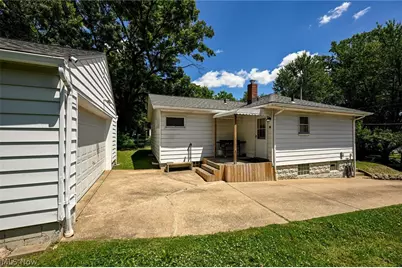 274 E Park Boulevard, Akron, OH 44305 - Photo 14