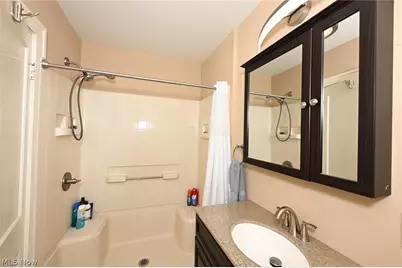 274 E Park Boulevard, Akron, OH 44305 - Photo 30