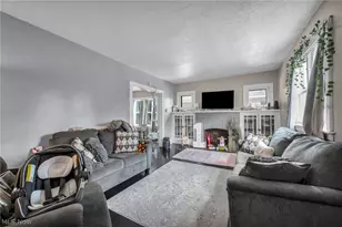 1288 Pondview Ave, Akron, OH 44305 - Photo 12