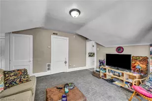 1288 Pondview Ave, Akron, OH 44305 - Photo 24