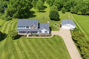 813 Walnut Ridge St NW, Bolivar, OH 44612 - Photo 2