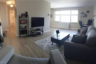 11850 Edgewater Dr, Oakwood, OH 44107 - Photo 14