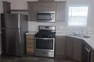 1000 Garfield Ave, Bellefontaine, OH 43311 - Photo 10