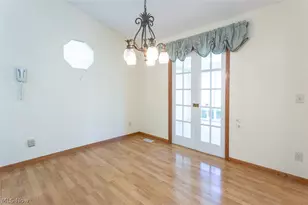 457 Harvest Ln, Green Hills, OH 44131 - Photo 12
