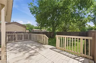 679 St Andrew's Ct, Akron, OH 44312 - Photo 8