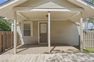 679 St Andrew's Ct, Akron, OH 44312 - Photo 6