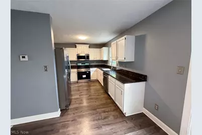 654 Diamond Circle, Ravenna, OH 44266 - Photo 2