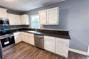 654 Diamond Cir, Ravenna, OH 44266 - Photo 6