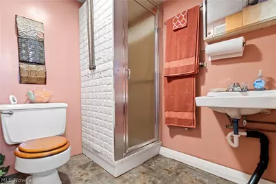 1924 16th Street SW, Akron, OH 44314 - Photo 30