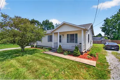 3014 Harmont Avenue NE, Canton, OH 44705 - Photo 2