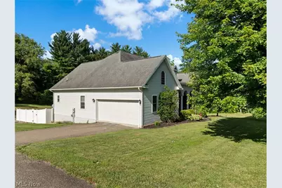 44260 Denise Lane, St Clairsville, OH 43950 - Photo 2