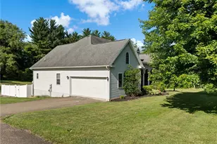 44260 Denise Ln, St Clairsville, OH 43950 - Photo 2
