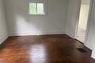 954 Pershing Rd, Zanesville, OH 43701 - Photo 6