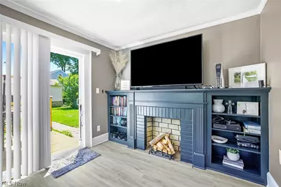 247 Highland Avenue, Wadsworth, OH 44281 - Photo 8