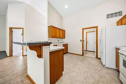 4956 Windsford Circle, North Ridgeville, OH 44039 - Photo 8