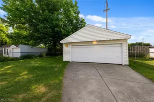 29002 Foxboro St, Willowick, OH 44095 - Photo 30