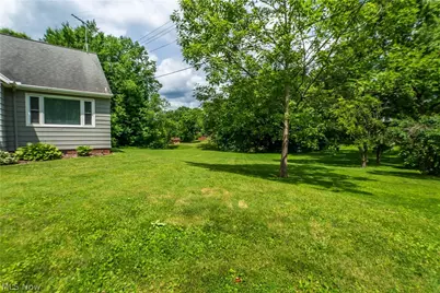 2748 Canton Road, Uniontown, OH 44685 - Photo 14