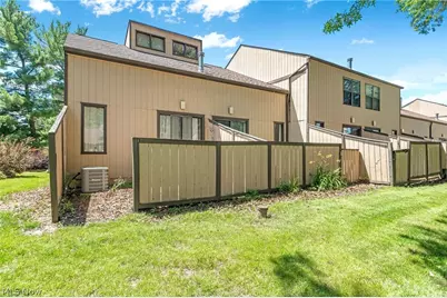 621 Center Avenue, Cuyahoga Falls, OH 44221 - Photo 24