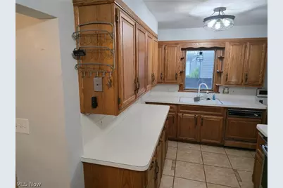 1853 Evergreen Avenue, Akron, OH 44301 - Photo 10