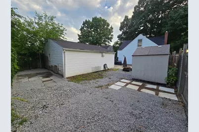 1853 Evergreen Avenue, Akron, OH 44301 - Photo 32
