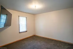 1853 Evergreen Ave, Akron, OH 44301 - Photo 14