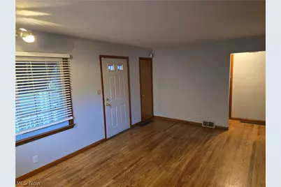 1853 Evergreen Avenue, Akron, OH 44301 - Photo 4