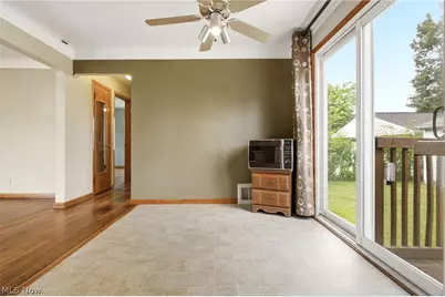 29783 Robert Street, Wickliffe, OH 44092 - Photo 6