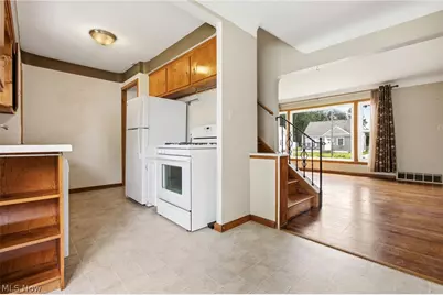 29783 Robert Street, Wickliffe, OH 44092 - Photo 4