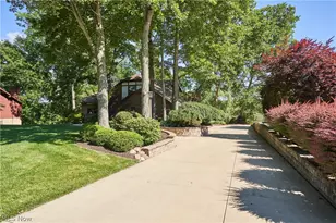 2793 Greenspire Cir, Akron, OH 44333 - Photo 4