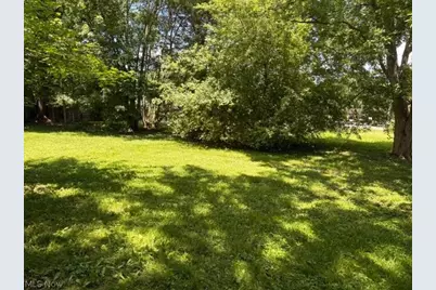 2033 Scenic Way, Akron, OH 44312 - Photo 2