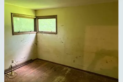 2033 Scenic Way, Akron, OH 44312 - Photo 8