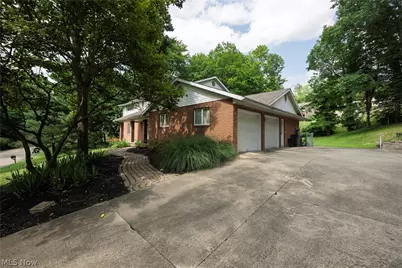 2300 Beechwood Drive NW, Dover, OH 44622 - Photo 4