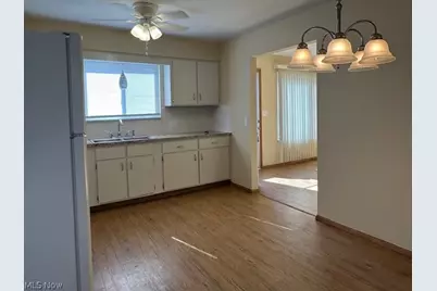 807 Albemarle Avenue, Cuyahoga Falls, OH 44221 - Photo 4