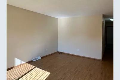807 Albemarle Avenue, Cuyahoga Falls, OH 44221 - Photo 6