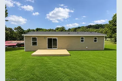 1055 May Road, East Liverpool, OH 43920 - Photo 2